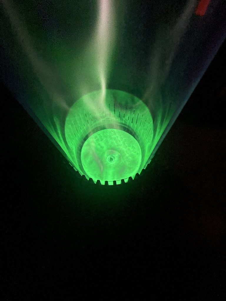 Green Serpent: the discharge seen through the end of the plasma tube